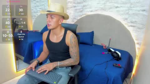 Snapshot of aron_bolt chatting on January 30, 2025, 9:25 pm ARON BOLT online show from January 30, 2025, 9:25 pm