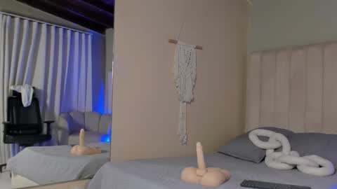 ARON BOLT online show from February 8, 2026, 11:46 am