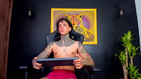 Snapshot of aron_ford chatting on January 4, 2025, 6:40 pm Aron ford online show from January 4, 2025, 6:40 pm