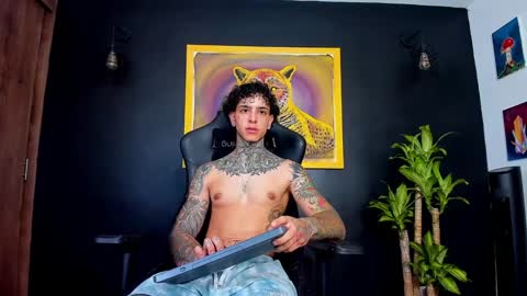 Snapshot of aron_ford chatting on January 8, 2025, 8:39 pm Aron ford online show from January 8, 2025, 8:39 pm