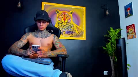 Snapshot of aron_ford chatting on January 17, 2025, 10:34 pm Aron ford online show from January 17, 2025, 10:34 pm