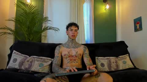 Snapshot of aron_ford chatting on May 20, 2026, 8:37 pm Aron ford online show from May 20, 2026, 8:37 pm