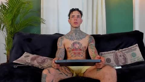 Snapshot of aron_ford chatting on May 31, 2026, 9:49 pm Aron ford online show from May 31, 2026, 9:49 pm