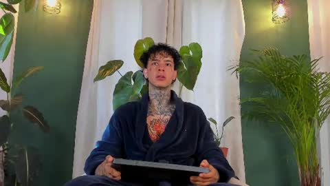 Snapshot of aron_ford chatting on August 3, 2026, 12:54 pm Aron ford online show from August 3, 2026, 12:54 pm