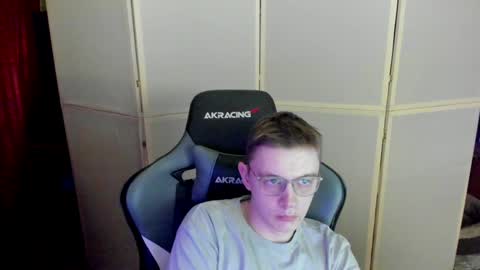 Snapshot of aron_neall chatting on December 2, 2024, 6:43 pm biggest penis online show from December 2, 2024, 6:43 pm