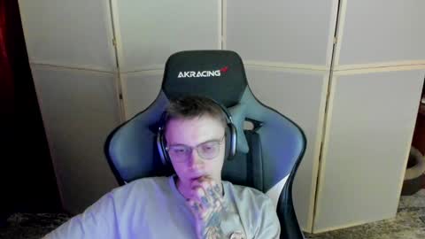 Snapshot of aron_neall chatting on December 4, 2024, 7:34 pm biggest penis online show from December 4, 2024, 7:34 pm