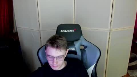 Snapshot of aron_neall chatting on December 27, 2024, 9:17 am biggest penis online show from December 27, 2024, 9:17 am