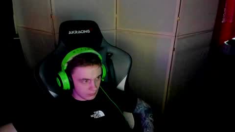 Snapshot of aron_neall chatting on January 27, 2025, 10:16 am biggest penis online show from January 27, 2025, 10:16 am