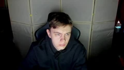 Snapshot of aron_neall chatting on February 18, 2025, 6:26 am biggest penis online show from February 18, 2025, 6:26 am