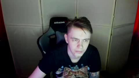 Snapshot of aron_neall chatting on February 24, 2025, 5:54 am biggest penis online show from February 24, 2025, 5:54 am