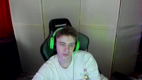 Snapshot of aron_neall chatting on February 25, 2025, 1:06 pm biggest penis online show from February 25, 2025, 1:06 pm