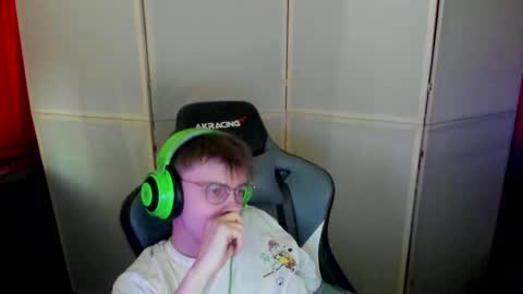 Snapshot of aron_neall chatting on March 7, 2025, 1:07 pm biggest penis online show from March 7, 2025, 1:07 pm