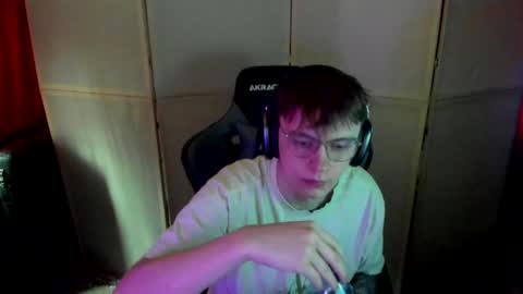 Snapshot of aron_neall chatting on March 12, 2025, 10:59 am biggest penis online show from March 12, 2025, 10:59 am