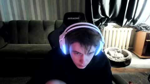 Snapshot of aron_neall chatting on January 7, 2026, 7:44 am biggest penis online show from January 7, 2026, 7:44 am