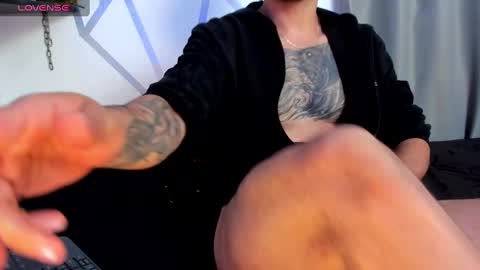 Snapshot of aron_santoro1 chatting on December 20, 2024, 4:09 am Aron Santoro online show from December 20, 2024, 4:09 am