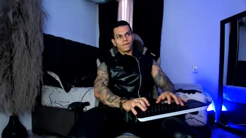 Snapshot of arondark chatting on May 29, 2026, 8:29 pm DarkMaster online show from May 29, 2026, 8:29 pm