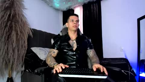 Snapshot of arondark chatting on June 8, 2026, 2:28 pm DarkMaster online show from June 8, 2026, 2:28 pm