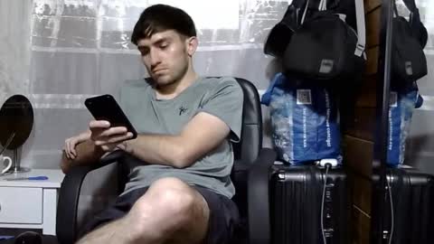 Snapshot of arongfranco chatting on October 7, 2025, 10:51 pm Aron G Franco online show from October 7, 2025, 10:51 pm