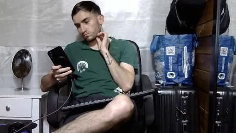 Snapshot of arongfranco chatting on November 10, 2025, 3:27 am Aron G Franco online show from November 10, 2025, 3:27 am