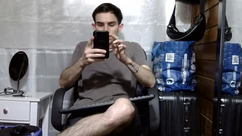 Snapshot of arongfranco chatting on December 3, 2025, 8:18 pm Aron G Franco online show from December 3, 2025, 8:18 pm