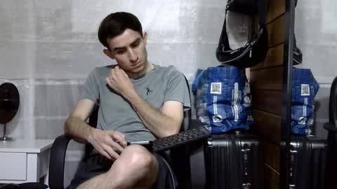 Snapshot of arongfranco chatting on December 5, 2025, 3:37 am Aron G Franco online show from December 5, 2025, 3:37 am