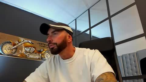 AronGrant online show from September 24, 2025, 9:23 am