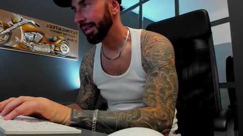 AronGrant online show from October 28, 2025, 10:30 am