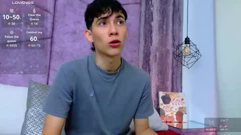 Arontawers online show from April 23, 2026, 7:27 pm