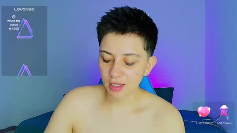 Snapshot of arontroy_wi chatting on February 21, 2025, 11:01 am noah and ivy online show from February 21, 2025, 11:01 am