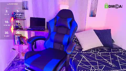 Snapshot of arontroy_wi chatting on October 30, 2025, 10:38 am noah and ivy online show from October 30, 2025, 10:38 am