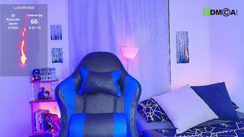 Snapshot of arontroy_wi chatting on October 31, 2025, 10:05 am noah and ivy online show from October 31, 2025, 10:05 am