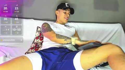 AROON HOT online show from February 26, 2026, 10:42 pm