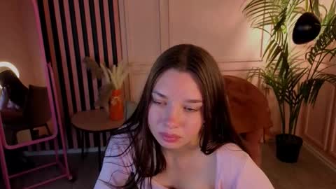 Snapshot of arri_kris chatting on November 28, 2025, 6:21 pm Ariela online show from November 28, 2025, 6:21 pm