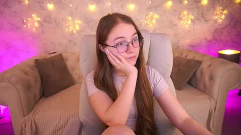 arrinawair online show from March 12, 2026, 7:36 am