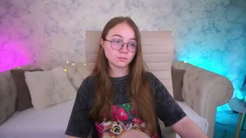 Snapshot of arrinawair chatting on June 12, 2026, 7:40 am arrinawair online show from June 12, 2026, 7:40 am