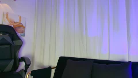    online show from September 26, 2025, 8:57 pm