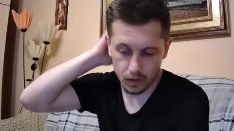 arromwilliam90 online show from June 14, 2026, 7:49 pm