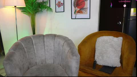 Snapshot of artechloe chatting on February 23, 2025, 9:22 am Chloe online show from February 23, 2025, 9:22 am