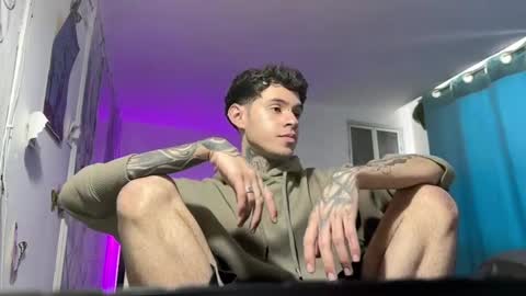 Snapshot of arteemiis chatting on December 24, 2024, 10:55 am online show from December 24, 2024, 10:55 am