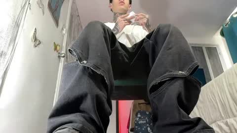 Snapshot of arteemiis chatting on January 7, 2025, 8:10 pm online show from January 7, 2025, 8:10 pm