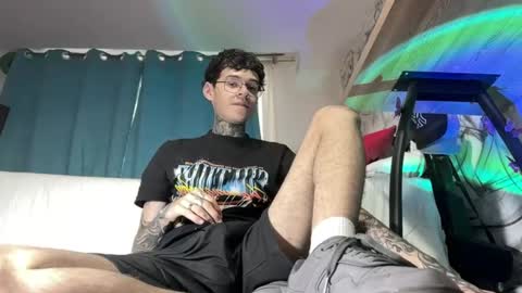 Snapshot of arteemiis chatting on January 10, 2025, 8:26 pm online show from January 10, 2025, 8:26 pm