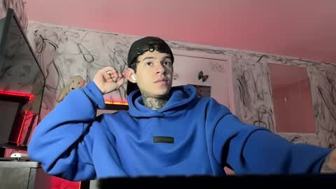 Snapshot of arteemiis chatting on February 5, 2025, 2:05 pm online show from February 5, 2025, 2:05 pm