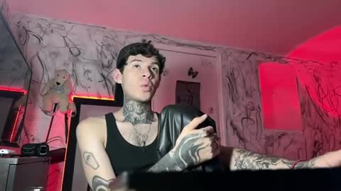 Snapshot of arteemiis chatting on February 7, 2025, 10:20 pm online show from February 7, 2025, 10:20 pm