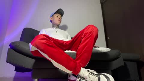 Snapshot of arteemiis chatting on March 12, 2025, 10:16 am online show from March 12, 2025, 10:16 am