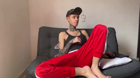 Snapshot of arteemiis chatting on March 12, 2025, 5:49 pm online show from March 12, 2025, 5:49 pm