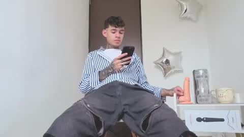 Snapshot of arteemiis chatting on September 10, 2025, 11:10 am online show from September 10, 2025, 11:10 am