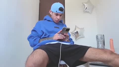 Snapshot of arteemiis chatting on September 12, 2025, 9:31 am online show from September 12, 2025, 9:31 am