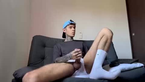 Snapshot of arteemiis chatting on September 13, 2025, 1:22 pm online show from September 13, 2025, 1:22 pm