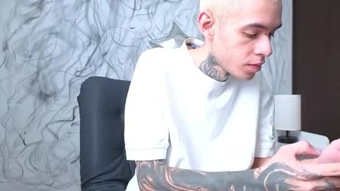 Snapshot of arteemiis chatting on September 28, 2025, 12:10 pm online show from September 28, 2025, 12:10 pm