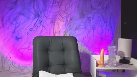 Snapshot of arteemiis chatting on October 12, 2025, 9:41 am online show from October 12, 2025, 9:41 am